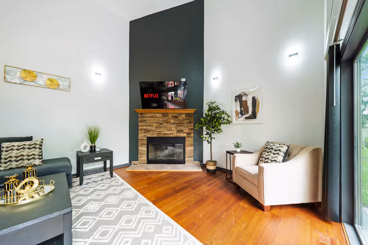 Manor Creek Property gallery image
