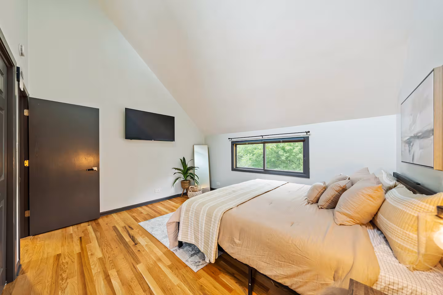 Manor Creek Property gallery image