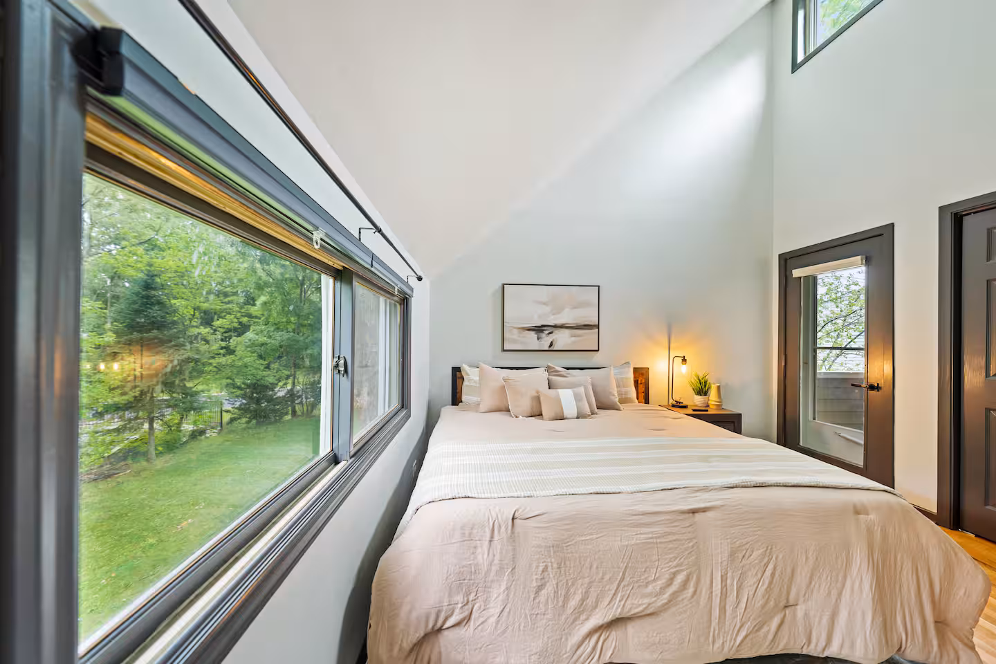 Manor Creek Property gallery image