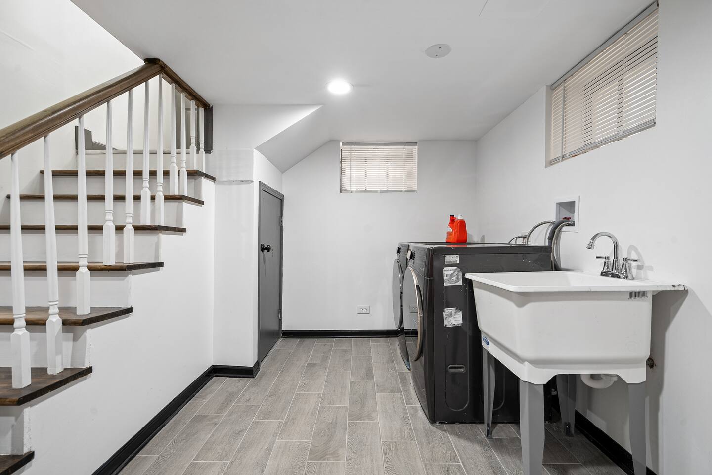 Great Lake Naval Base Property gallery image