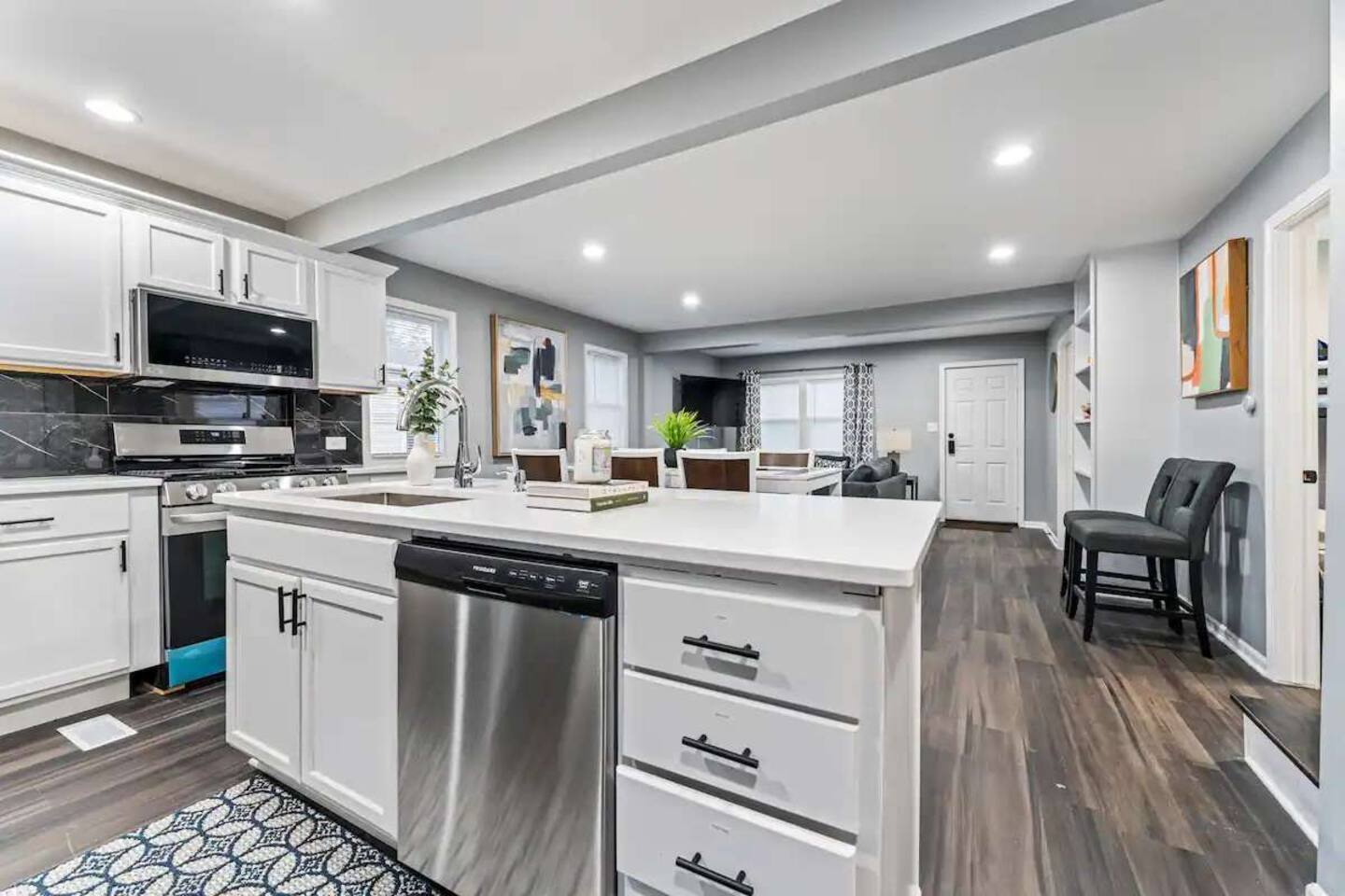 Gages Lake Property gallery image