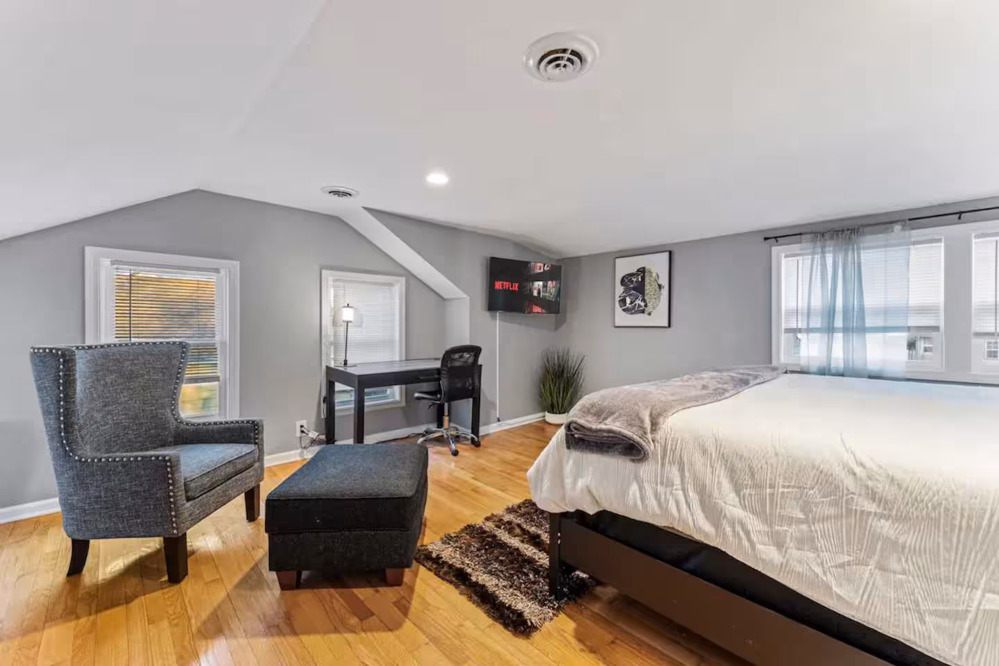 Gages Lake Property gallery image