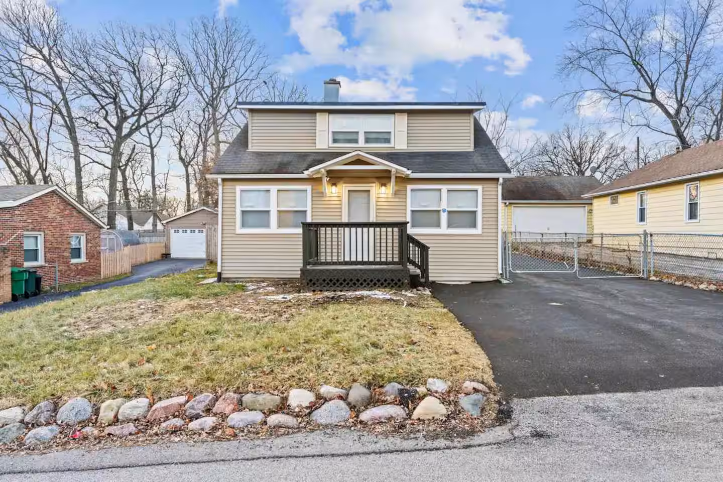 Gages Lake Property gallery image